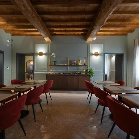Clementi Boutique Hotel