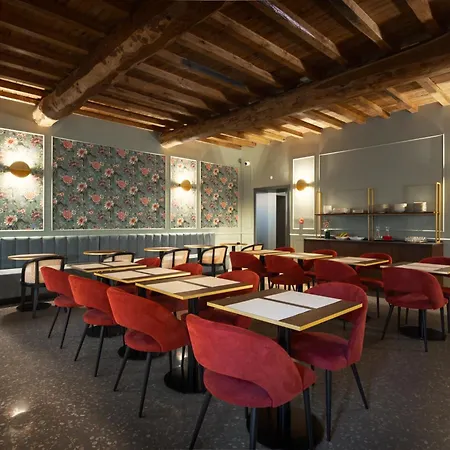 Clementi Boutique Hotel